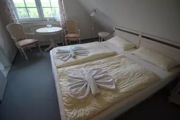 Hotelli Landhaus Alt Reddevitz