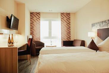 Otel Meyerhof Weingut, Vinothek & Gästehaus