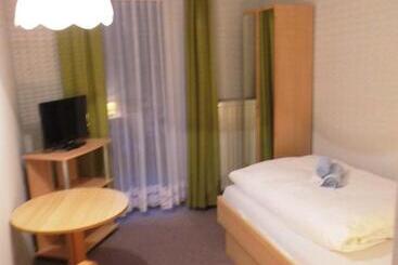 호텔 Pension Dressel