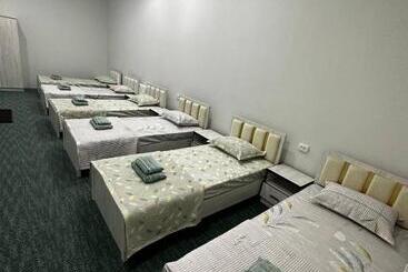 Pension (Hôtel basse catégorie) Zara Guest House