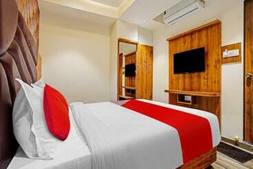 Hotel Oyo Flagship 81313  Paragon