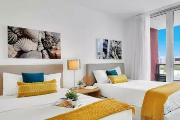 ユースホステル Modern Apartment   Amazing Pool   Near Beach