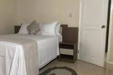 پانسیون Lachemar Guest House