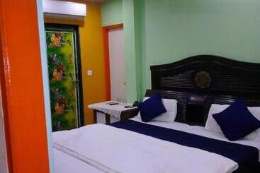 בית מלון כפרי Intercity Inn