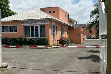 هتل Tropical Manor Inn