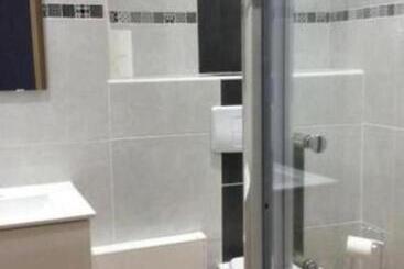 פנסיון Chateau Guest House