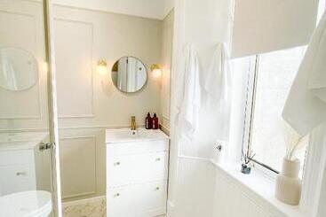 Majatalo Kenavara House