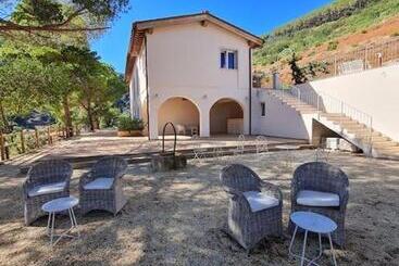 Azienda Agricola Monserrato