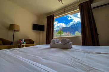 Dumani Nagar Hotel & Resort