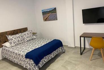 膳宿费 Suites Benalup Centro