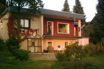 ホテル Ferienwohnung An Der Quelle