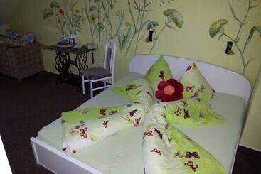 Отель Landferienhaus Pension Erika