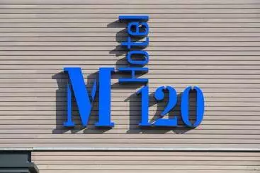 Hotel M120