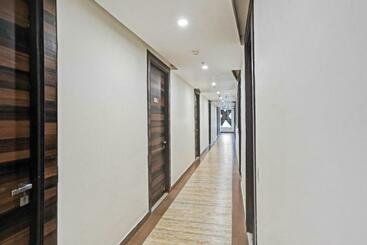 Flagship Hotel King S