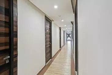 Flagship Hotel King S