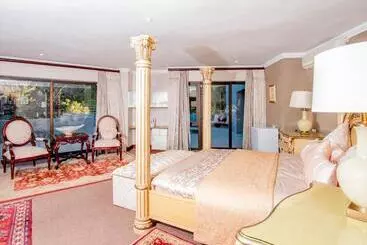 Hotel Bophirima Boutique