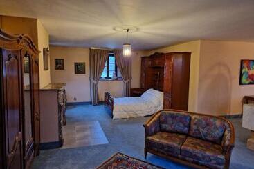 ベッドアンドブレックファースト Chambre Ducale