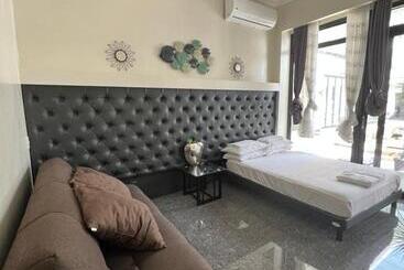 منتجع Dampa Poolside Events & Accommodation