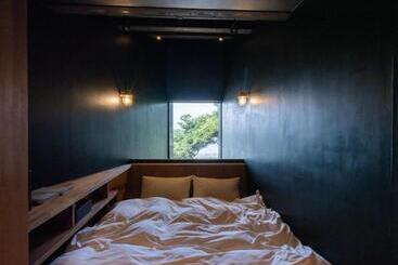 Otel Sea Auberge Shitsumi 海のオーベルジュ志積