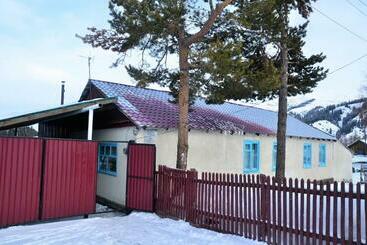 Hostel Ulan Yurt Camp