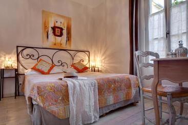 Hotell Autour Du Petit Paradis