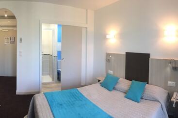 Отель Hôtel Robinson