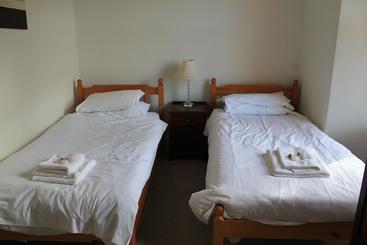 בית מלון כפרי Knightor Manor