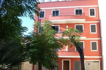 هتل Aurasol Appartamenti