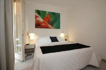 Hotel Mariposa Apartments