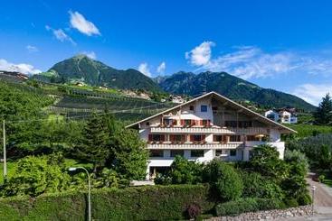 בית מלון כפרי Weger