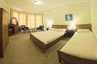 צימר Somerton House Rooms Only