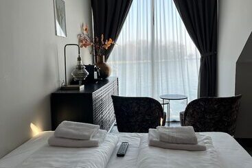 Отель Oostereiland