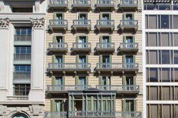 Отель Room Mate Anna