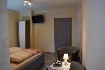 Hotel Bistro   3 Eck
