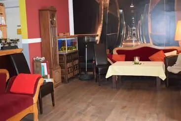 Hotelli Gastund Weinhaus Zwiebelturm