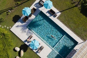 هتل Raiatea Lodge