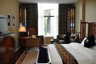 Отель The White House  Guilin