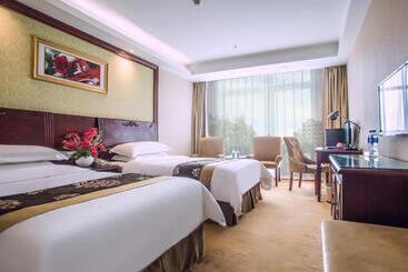 Vienna International Hotel Huizhou South Railway Station