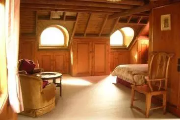 Hotel A Camelot Tower & Penthouse