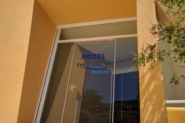 Hotel Sea Breeze