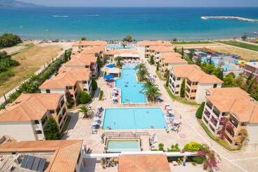 ホテル Alykanas Village Resort