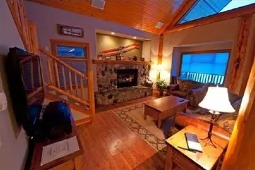 ホテル Vacation Homes By Big White Accomm
