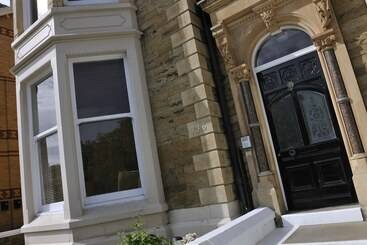 Howarth House Apartments