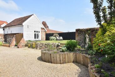 مبيت وإفطار The Abbey Hotel & Apartments