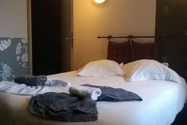 فندق Hôtel De Morteau