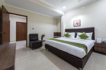 Отель Mount Kailash Suites