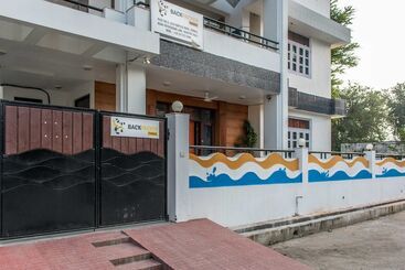 Auberge Hôtelière Backpacker Panda Lake Fateh Sagar Udaipur