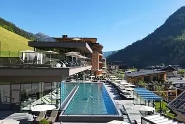 Das Edelweiss  Salzburg Mountain Resort