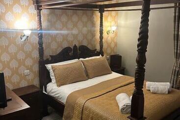 Hotelli The Ardingly Inn