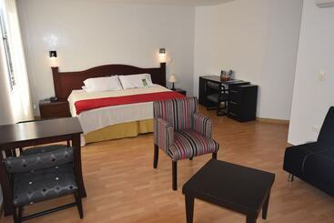 酒店 Bolivar Plaza